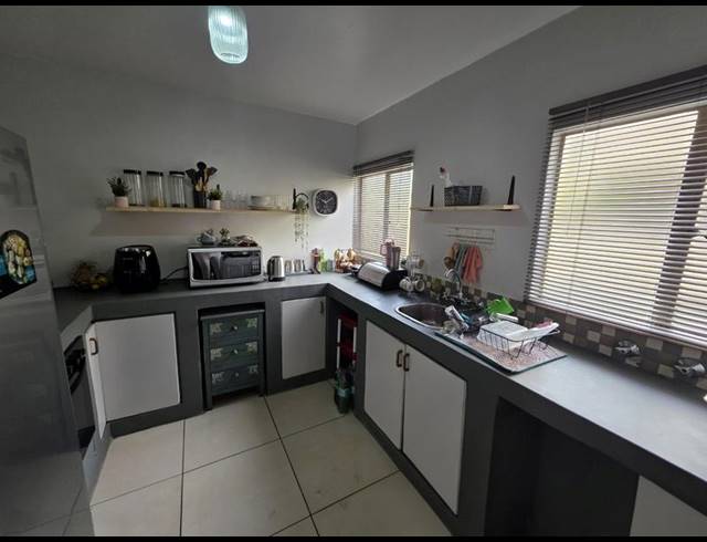 3 BEDROOM TOWNHOUSE FOR SALE IN MAGALIESKRUIN